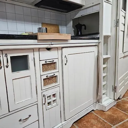 La Casita De Orion,pilona 37a01 By R2r Consulting *